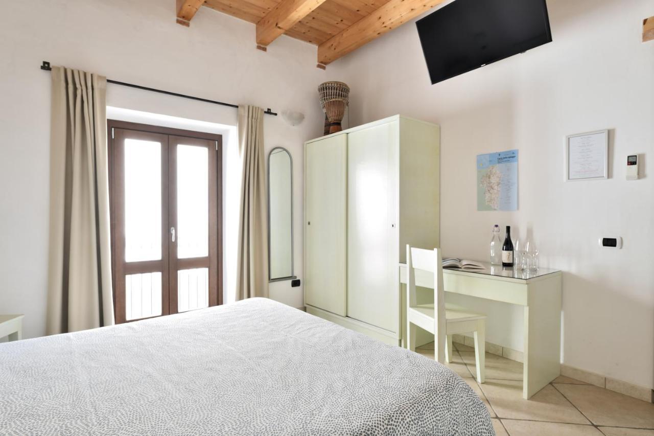 Al Vicoletto - Genuine Hospitality Bed & Breakfast Tortolì Екстериор снимка