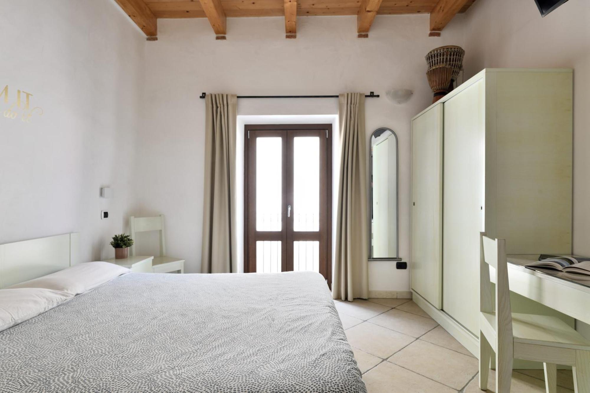 Al Vicoletto - Genuine Hospitality Bed & Breakfast Tortolì Екстериор снимка